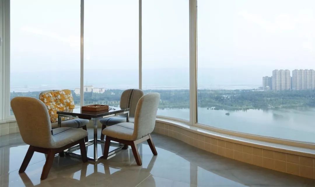 陽臺(tái)裝修1.jpeg 陽臺(tái)裝修1.jpeg