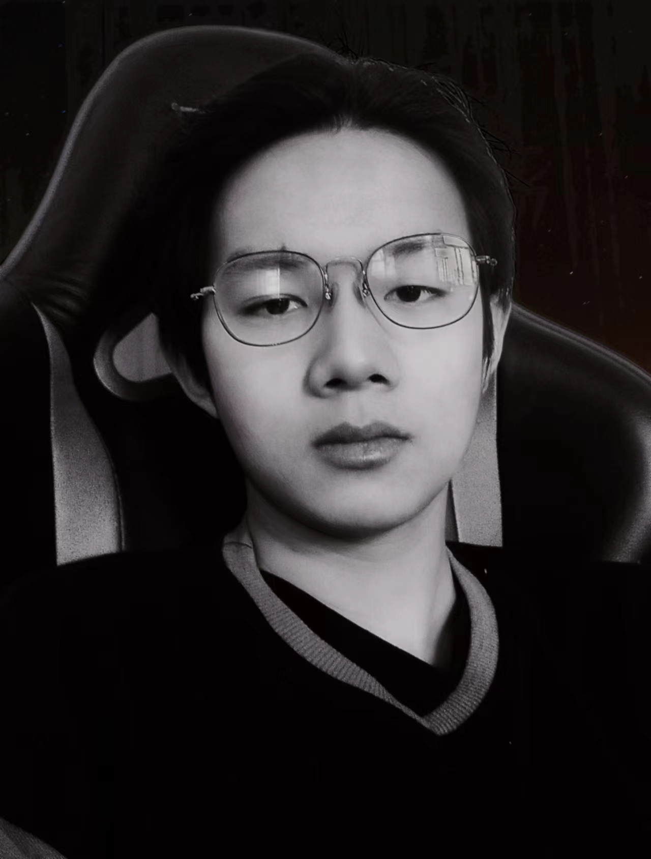  佘一 設(shè)計師